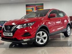 Red Used 2019 Nissan Qashqai Acenta Premium SUV | £10,995 (Good price)