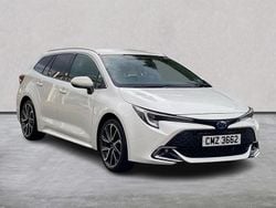 White Used 2023 Toyota Corolla Estate | £19,999 (Fair price)
