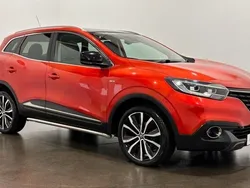 Red Used 2016 Renault Kadjar Signature SUV | £6,995 (Fair price)