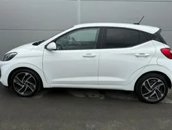 White Used 2021 Hyundai i10 Premium Hatchback | £9,995 (Fair price)