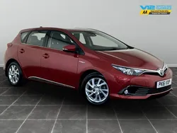 Red Used 2016 Toyota Auris Hybrid Business Edition Hatchback | £9,295 (Fair price)