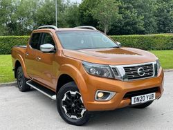 Yellow Used 2020 Nissan Navara Tekna Pickup | £17,450 (Fair price)