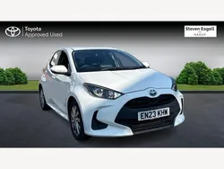 White Used 2023 Toyota Yaris Hybrid Hatchback | £16,406 (Good price)