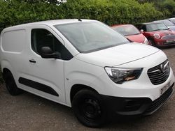 White Used 2021 Vauxhall Combo MPV | £10,800 (Fair price)