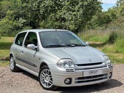 Silver Used 2001 Renault Clio II Hatchback | £5,999