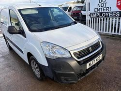 White Used 2017 Peugeot Partner S Van | £3,495 (Good price)