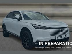Premium platinum white Used 2025 Honda HR-V Advance SUV | £27,094 (A bit pricey)