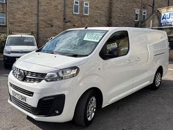 White Used 2022 Vauxhall Vivaro Sportive Van | £10,500 (Fair price)