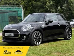 Black Used 2018 Mini Cooper Hatch Hatchback | £11,875 (Fair price)