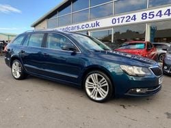 Blue Used 2014 Skoda Superb Elegance Estate | £6,890 (Fair price)