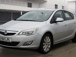 Silver Used 2010 Vauxhall Astra Hatchback | £2,444 (Good price)