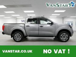 Grey Used 2018 Nissan Navara Tekna Pickup | £17,989 (Fair price)