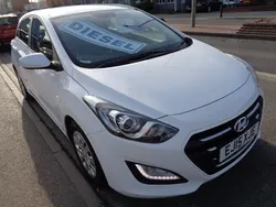 White Used 2015 Hyundai i30 Hatchback | £5,975 (Fair price)