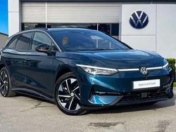 Blue Used 2025 VW ID.7 Pro Sedan | £37,777 (Good price)