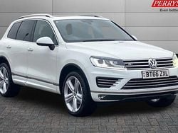 Used 2017 VW Touareg R-line Plus SUV | £16,995 (Expensive)