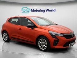 Used 2024 Renault Clio V Evolution | £15,300 (Good price)