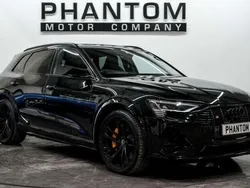 Used 2021 Audi e-tron Advanced SUV | £41,990 (Good price)