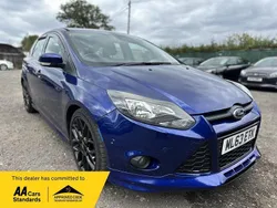 Blue Used 2013 Ford Focus Zetec Hatchback | £3,295 (Fair price)