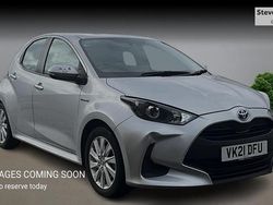Silver Used 2021 Toyota Yaris Hybrid Hatchback | £16,913 (Fair price)