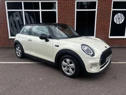 White Used 2018 Mini Cooper Hatch Hatchback | £9,400 (Good price)