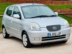 Silver Used 2005 Kia Picanto 2 Hatchback | £2,000 (Fair price)