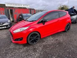 Red Used 2015 Ford Fiesta Zetec Hatchback | £3,495 (Good price)