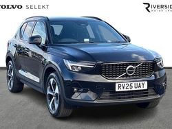 Onyx black Used 2025 Volvo XC40 Plus SUV | £32,990 (Fair price)