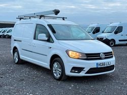 White Used 2017 VW Caddy Maxi Highline MPV | £9,275 (Fair price)