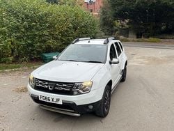 White Used 2016 Dacia Duster Prestige SUV | £5,995 (Fair price)