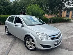 Silver Used 2009 Vauxhall Astra Active Hatchback | £1,495 (Good price)