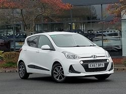 White Used 2017 Hyundai i10 Premium Hatchback | £7,298 (Fair price)