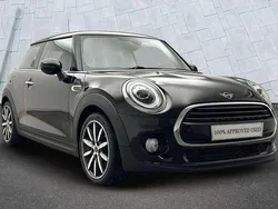 Black Used 2018 Mini Cooper Hatch Hatchback | £10,995 (Fair price)