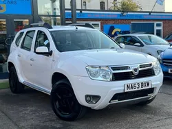 White Used 2013 Dacia Duster Lauréate SUV | £7,280 (Fair price)