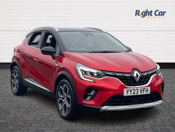 Flame red/black Used 2023 Renault Captur Techno SUV | £14,999 (Fair price)