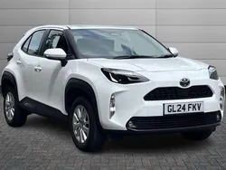 Pure white Used 2024 Toyota Yaris Cross SUV | £19,650 (Fair price)