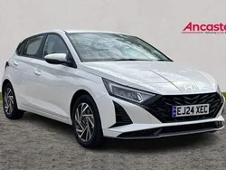 White Used 2024 Hyundai i20 Advanced Hatchback | £16,599 (Fair price)