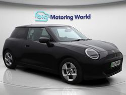 Black Used 2025 Mini Cooper Classic Hatchback | £24,600 (Expensive)