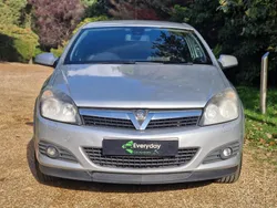 Silver Used 2009 Vauxhall Astra Design Edition Hatchback | £599 (Fair price)