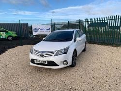 White Used 2012 Toyota Avensis Estate | £1,995 (Good price)