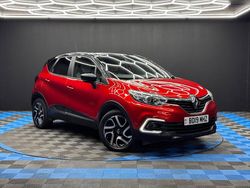 Red/black Used 2019 Renault Captur Iconic SUV | £7,990 (Fair price)