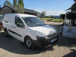 White Used 2018 Peugeot Partner S MPV | £4,495 (Good price)
