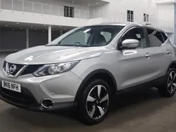Silver Used 2016 Nissan Qashqai N-Connecta SUV | £9,995 (A bit pricey)