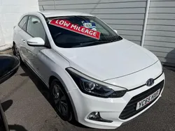 White Used 2015 Hyundai i20 SE Coupe | £7,490 (Expensive)