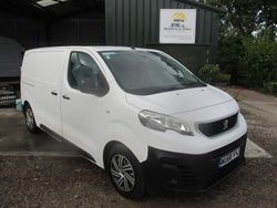 White Used 2018 Peugeot Expert Van | £7,995 (Good price)