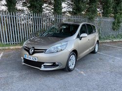 Beige Used 2014 Renault Grand Scénic III Dynamique MPV | £4,495 (A bit pricey)