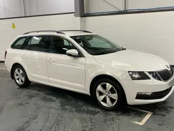 White Used 2018 Skoda Octavia SE Technology Estate | £9,798 (Fair price)