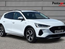 Frozen white premium colour Used 2023 Ford Focus Active Hatchback | £16,495 (Fair price)