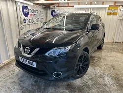Black Used 2015 Nissan Qashqai Tekna SUV | £11,990 (Fair price)