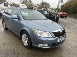Grey Used 2010 Skoda Octavia Elegance Estate | £2,995 (Fair price)