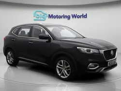 Black Used 2022 MG HS Excite SUV | £12,800 (Fair price)